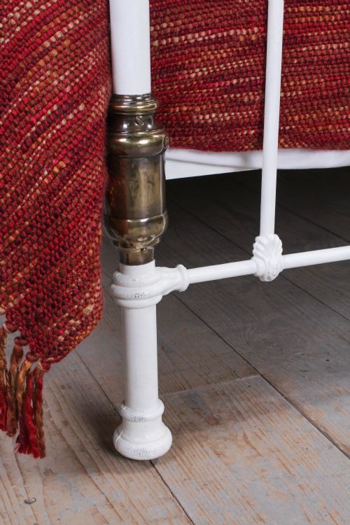 fig 3. Original 5Ft king size classic Victorian brass and white iron bed
