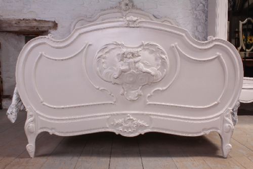 fig 2. French painted Louis XV bedroom suite with cherubs