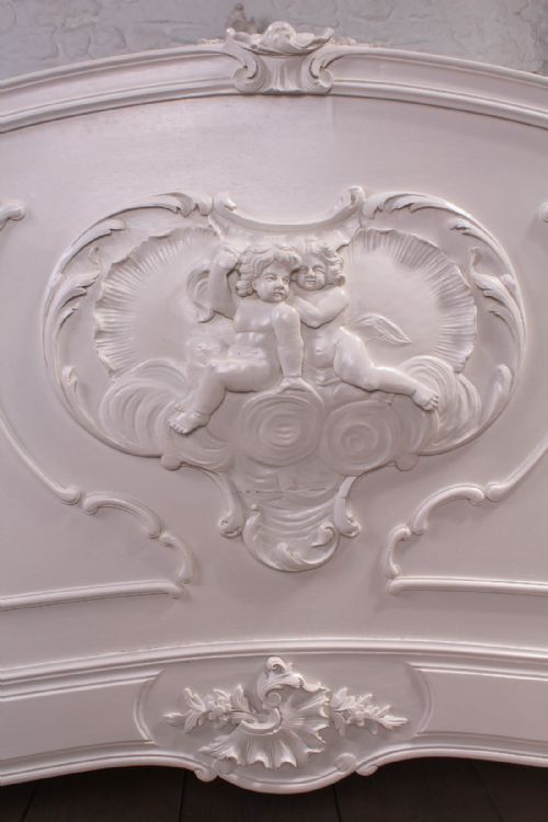 fig 3. French painted Louis XV bedroom suite with cherubs