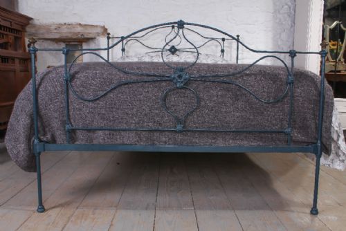 fig 1. Kingsize pretty iron bed in Hague Blue