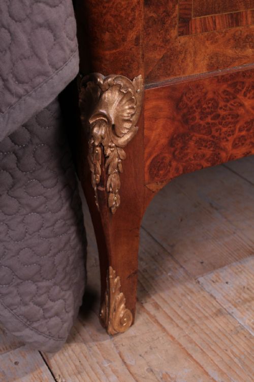 fig 2. Magnificent burr walnut and flame mahogany 5Ft king size bed