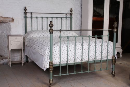 Classic Victorian 5ft King Size Brass and Iron Bed