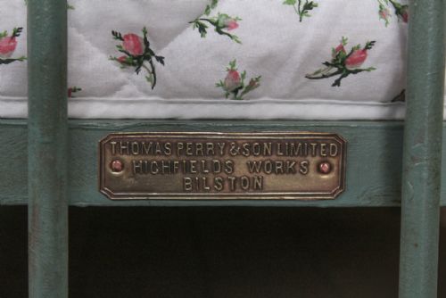 fig 4. Classic Victorian 5Ft king size brass and iron bed