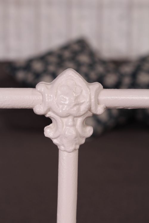 fig 2. Lovely simple 6Ft French hand painted super king size bed