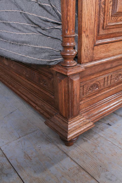 fig 2. Very good quality carved oak 5Ft king size bed with matching pair of bedsides