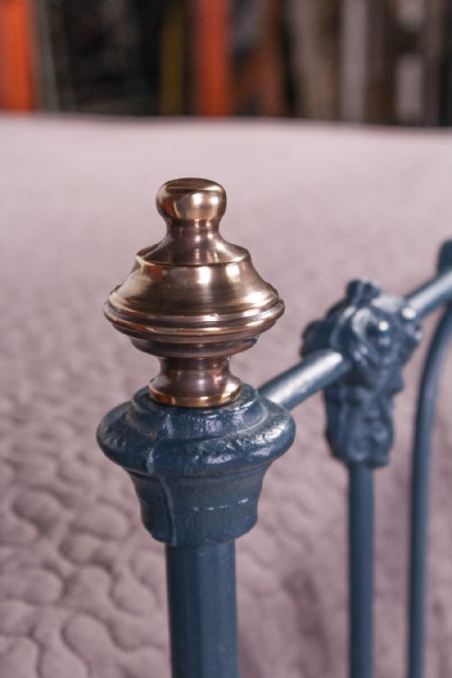 fig 1. Gorgeous 5Ft king size cast iron bed with aged brass