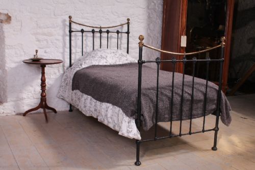 Classic Single Victorian Black and Brass Single Bed