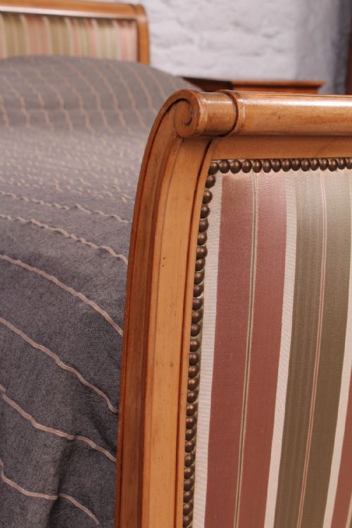 fig 1. Lovely simple cherry upholstered king size lit bateau