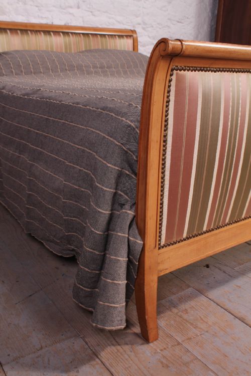 fig 2. Lovely simple cherry upholstered king size lit bateau