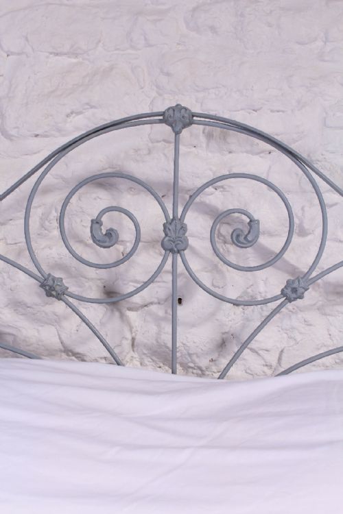 fig 2. Very pretty early Victorian king size no end bed