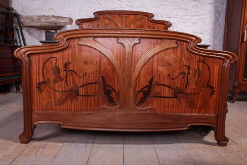 fig 1. Superb bold Art Noveau double bed
