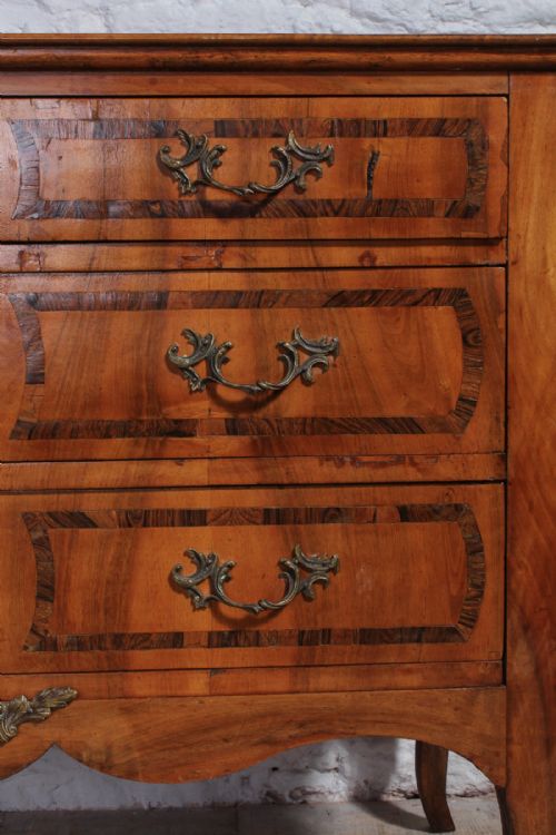 EARLY LOUIS XV STYLE FRUIT WOOD CHEST OF DRAWERS - ADDITIONAL PHOTO 3