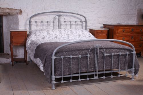 Most Attractive Simple All Iron 5ft King Size Bed