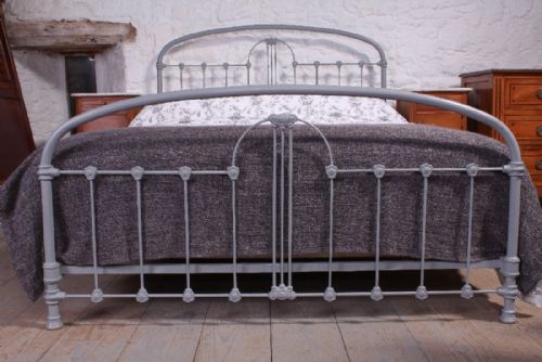 fig 1. Most attractive simple all iron 5Ft king size bed 