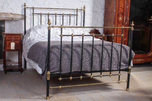 Attractive Victorian Black and Brass King Size Bed