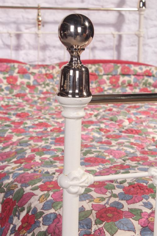 fig 1. Classic Victorian three quarter brass and iron bed