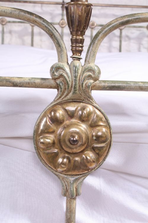 fig 1. Spectacular 5Ft king size Victorian brass and iron bed