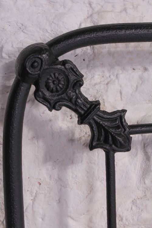 fig 2. Attractive simple all iron no end 5Ft king size bed