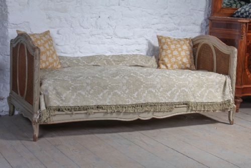 Pretty French Caned Single/day Bed