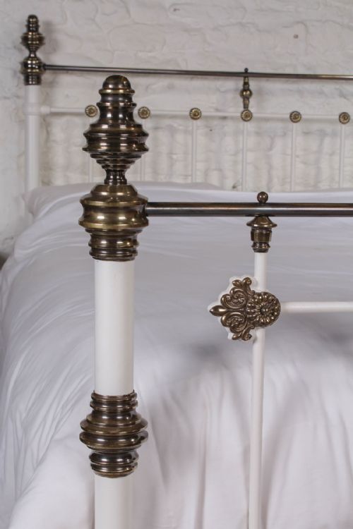 fig 1. Exceptional quality king size 5Ft Victorian brass and iron bed
