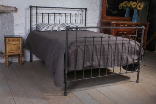 Exceptional 5ft King Size Iron Bed