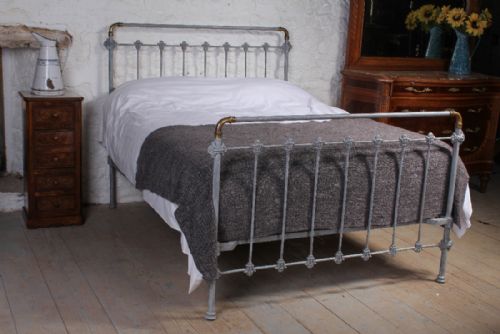 Simple Iron Shabby Chic 5ft King Size Bed