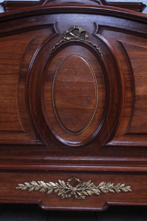 fig 2. Beautiful quality Louis XVI style three quarter mahogany bed