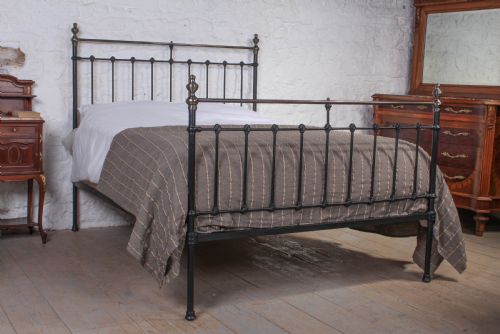 Classic Victorian Black and Brass King Size Bed