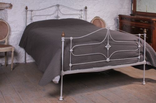 Early Victorian Fine Line 5ft King Size Brass and Iron Bed