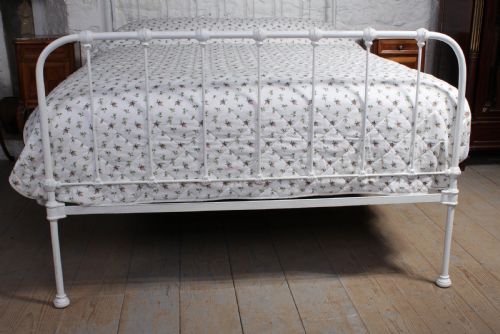 fig 1. Simple all iron king size bed