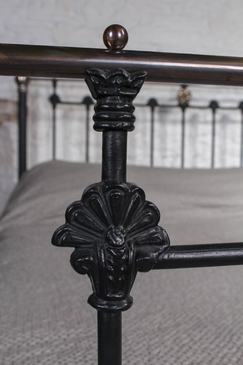 fig 3. Handsome super king size 6Ft classic Victorian bed