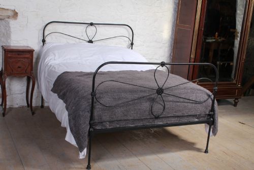 Pleasing Simple Irish All Iron Black Double Bed