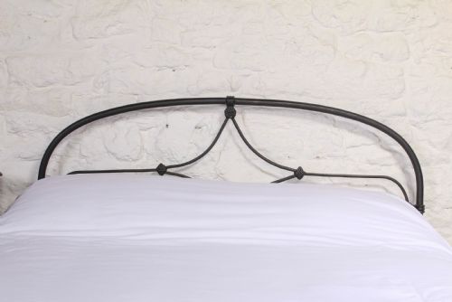 fig 2. All iron black Irish double bed