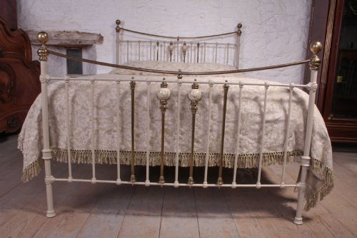fig 1. Classic Victorian dip rail bed with porcelain detail