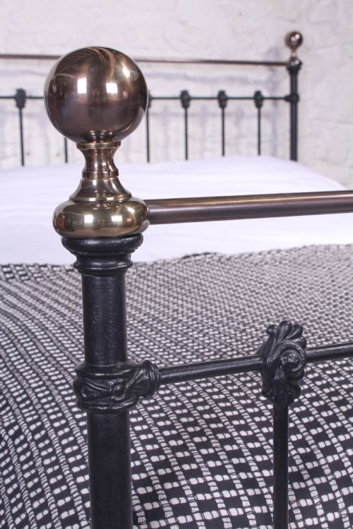fig 1. Classic Victorian king size 5Ft black and aged brass bed