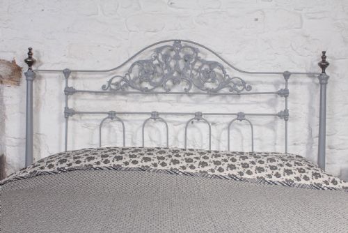 fig 2. Very pretty  Winfield no end king size iron and brass bed