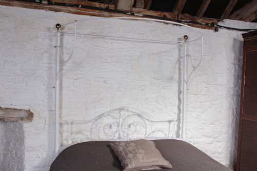 fig 2. Lovely Victorian king size half tester by Winfield