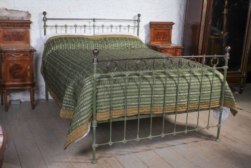 Gorgeous King Size 5ft Victorian Brass and Iron Bed
