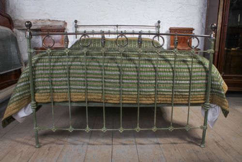 fig 1. Gorgeous king size 5Ft Victorian brass and iron bed