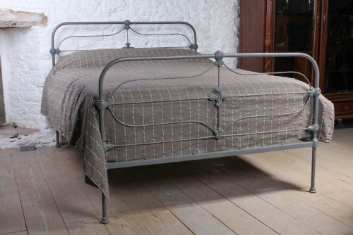 Attractive Simple King Size All Iron Bed