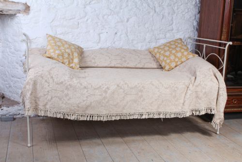 Simple Iron Single Sleigh Day Bed