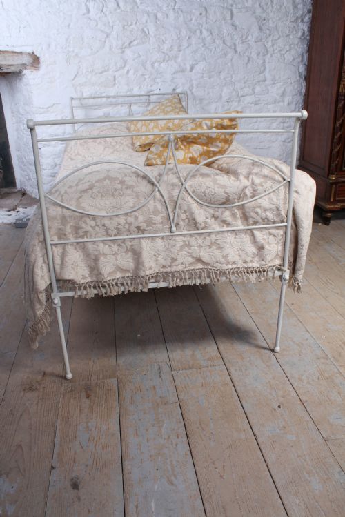 fig 1. Simple iron single sleigh day bed