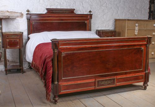 Very Handsome Mahogany and Brass Bed with Matching Bedsides
very Handsome Mahogany King Size Bed with Matching Bedsides

very Handsome Mahogany King Size Bed with Matching Bedsides

very Handsome Mahogany King Size Bed with Matching Bedside