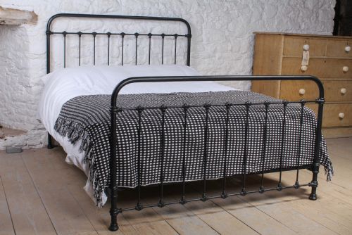 Simple French King Size Black Iron Bed