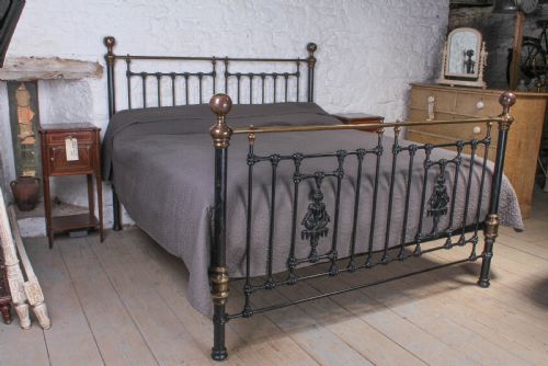 Classic Victorian 6ft Black and Aged Brass Super King Size Bed
