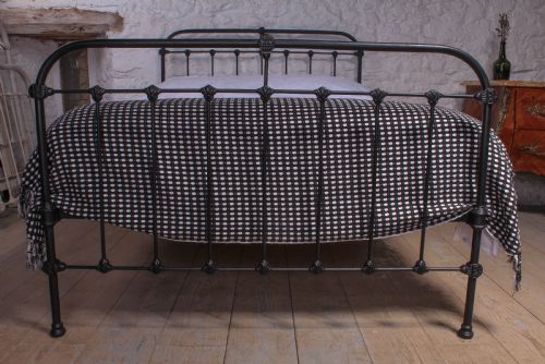fig 1. Lovely simple Victorian fashionable all iron double bed