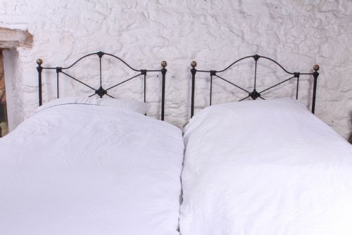 fig 1. Pair of unique Victorian No-Ends with original naturally aged brass knobs