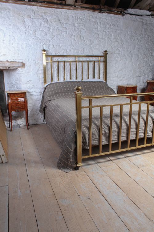 fig 1. Superb quality Edwardian double brass bed