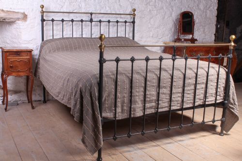 Classic Victorian Black and Aged Brass King Size Bed