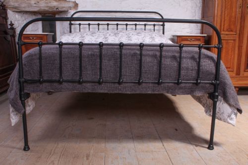 fig 1. Fashionably simple all iron black double bed